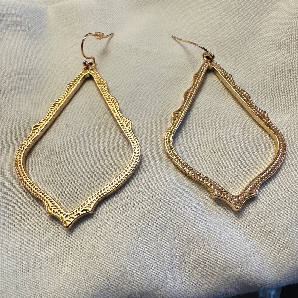 EUC Kendra Scott Gold Tear Drop Earrings - Women Jewelry